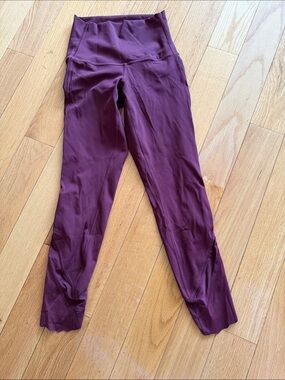 NWOT LULULEMON Maroon Active Leggings